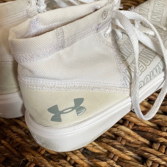 Under armour high tops youth 3.5 white/off white - Picture 5 of 8
